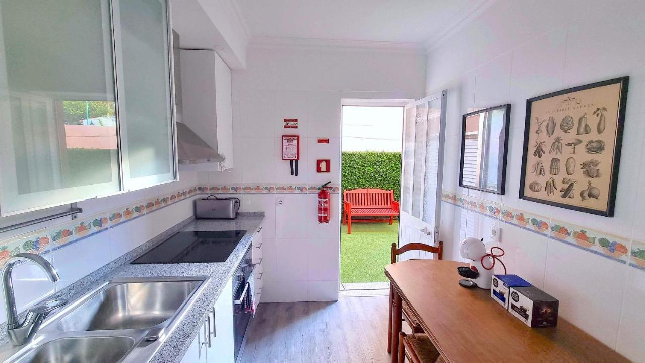 Afonso Galo Guest Apartments III Almada Exteriör bild